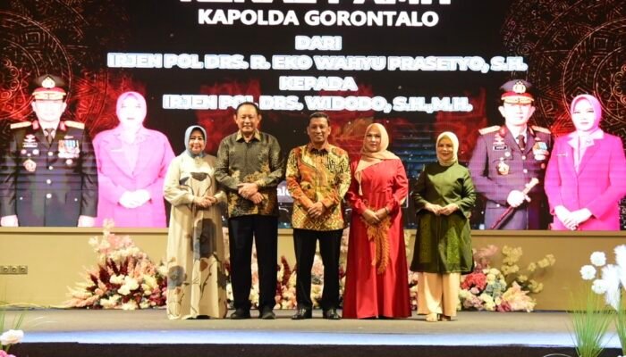 Gubernur Gusnar Kenang Tiga Capaian Kapolda Eko, Sambut Irjen Pol Widodo