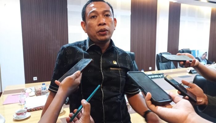Ghalib Serahkan Pokir ke Pemprov, Kritik Praktik “Sandera Anggaran”
