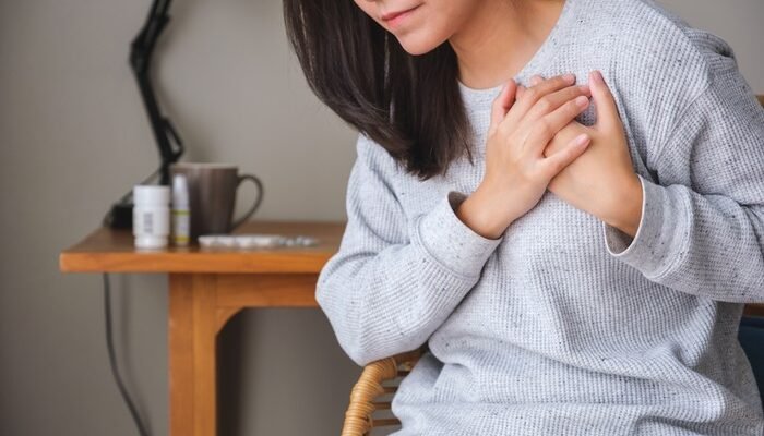 Dokter Ingatkan Nyeri Dada Bisa Jadi Gejala Serangan Jantung