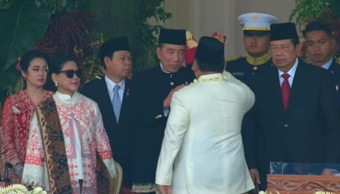 Prabowo Hormat ke SBY dan Jokowi Usai Pimpin Upacara HUT RI