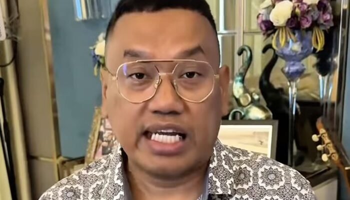 Breaking News! Rumah Uya Kuya Dijarah Massa