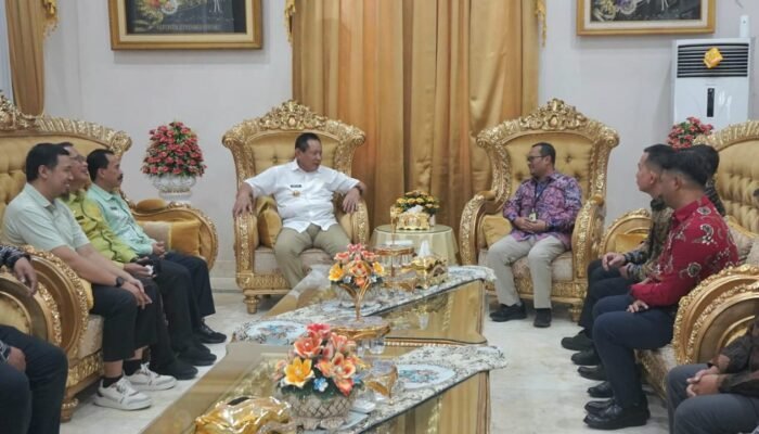 Gusnar Ismail Pastikan Pasokan Solar Aman Hingga Desember 2025